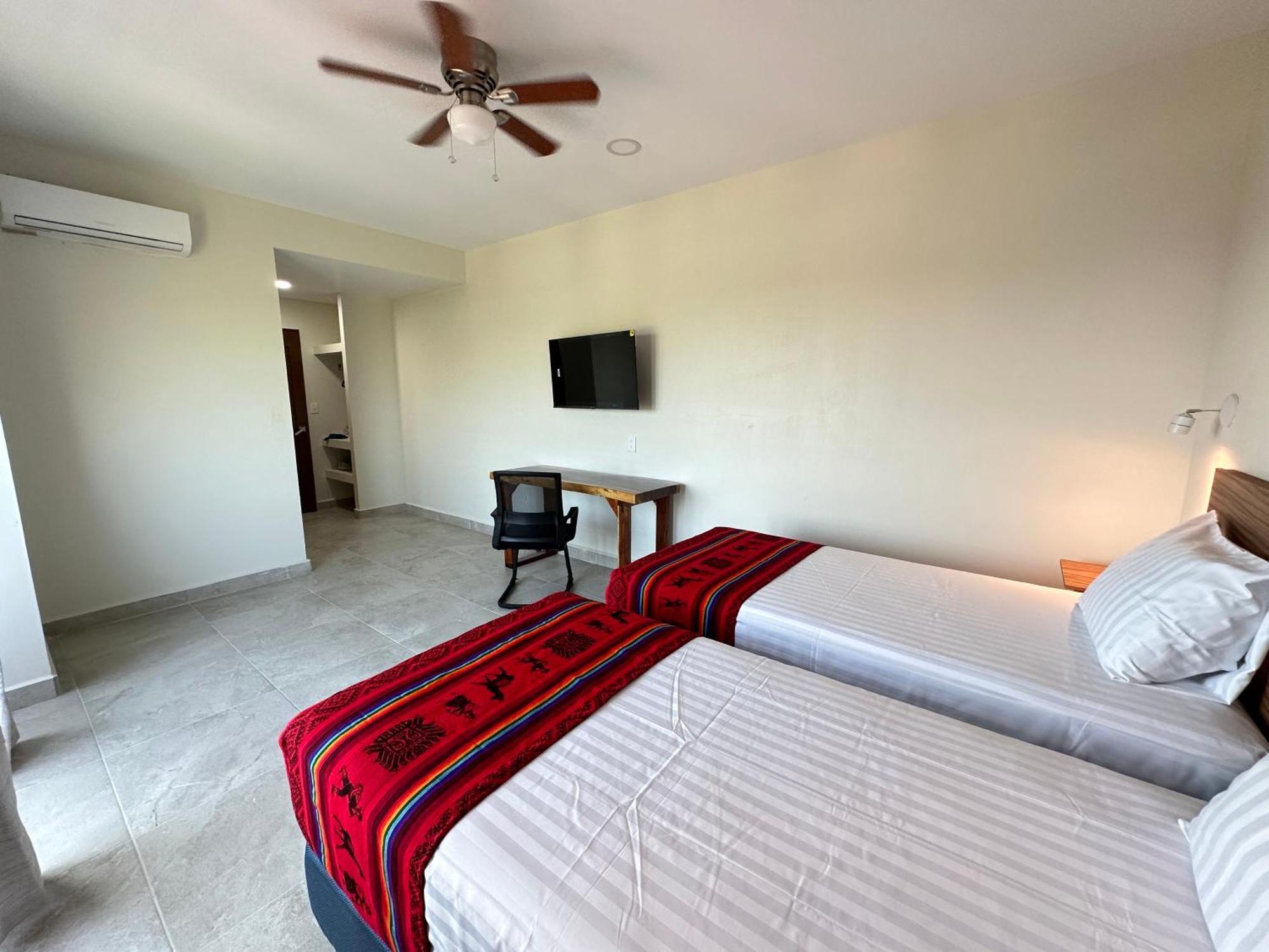 Oneiro Suites With Sea View Mahahual Esterno foto